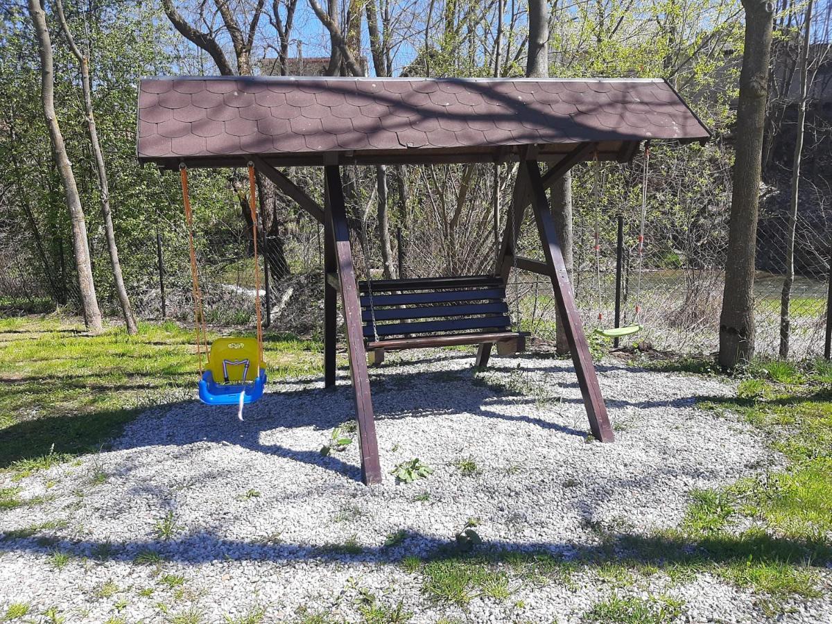 Apartamenty Nad Rzeka Kacwin Bagian luar foto